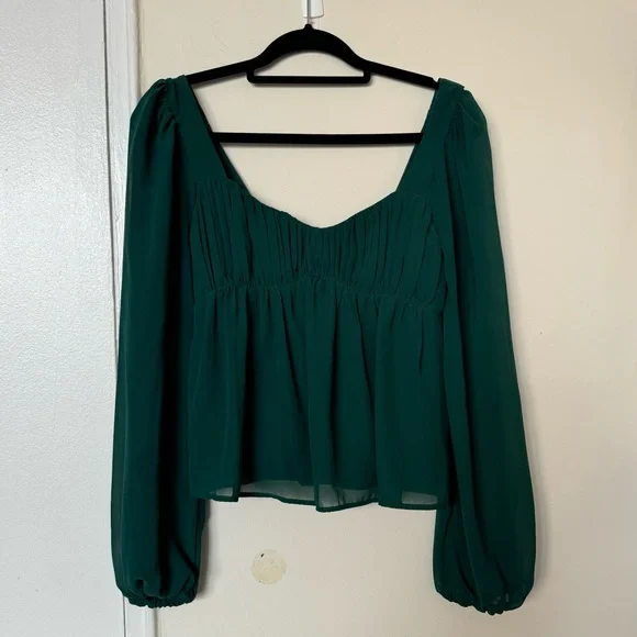 ❌ SOLD ❌ Abercrombie & Fitch Green Top with Sheer Sleeves - Picture 2 of 7